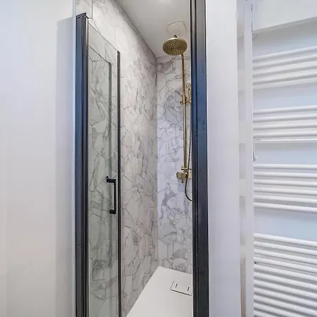 L'evasion - Sauna Jacuzzi Cinema Apartment